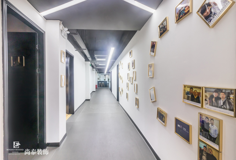 走廊裝修實(shí)拍圖