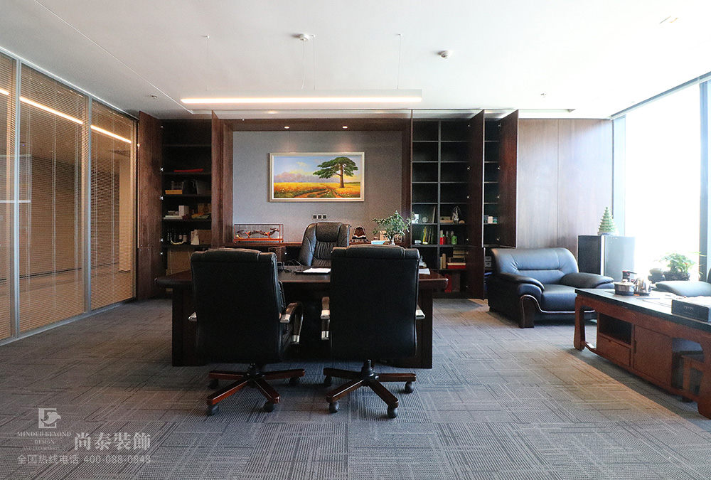 深圳南山儲能大廈融創(chuàng)地產(chǎn)辦公室裝修實(shí)景圖