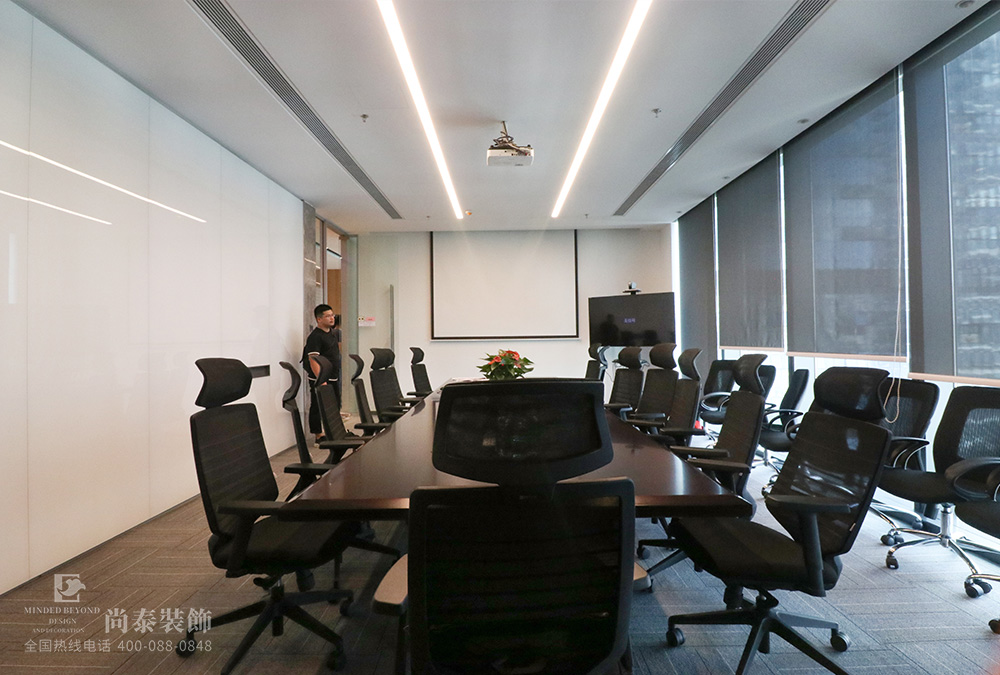 深圳南山儲能大廈融創(chuàng)地產(chǎn)辦公室裝修實(shí)景圖