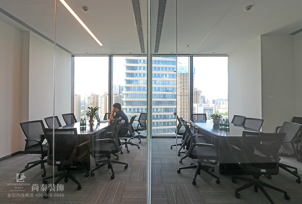 深圳南山儲能大廈融創(chuàng)地產(chǎn)辦公室裝修實(shí)景圖