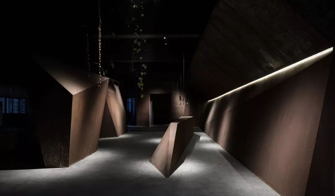 重金屬工業(yè)風(fēng)辦公室裝修圖片