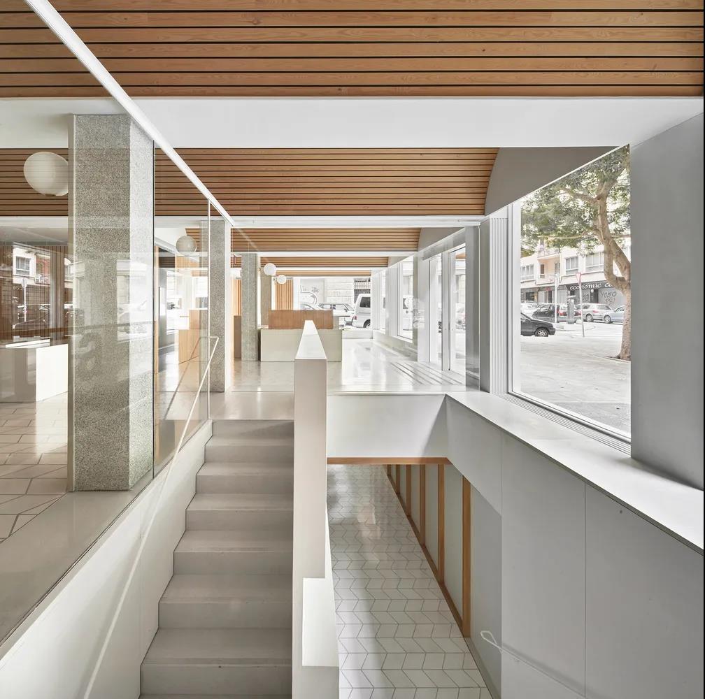 商鋪辦公空間樓梯間設(shè)計(jì)圖片