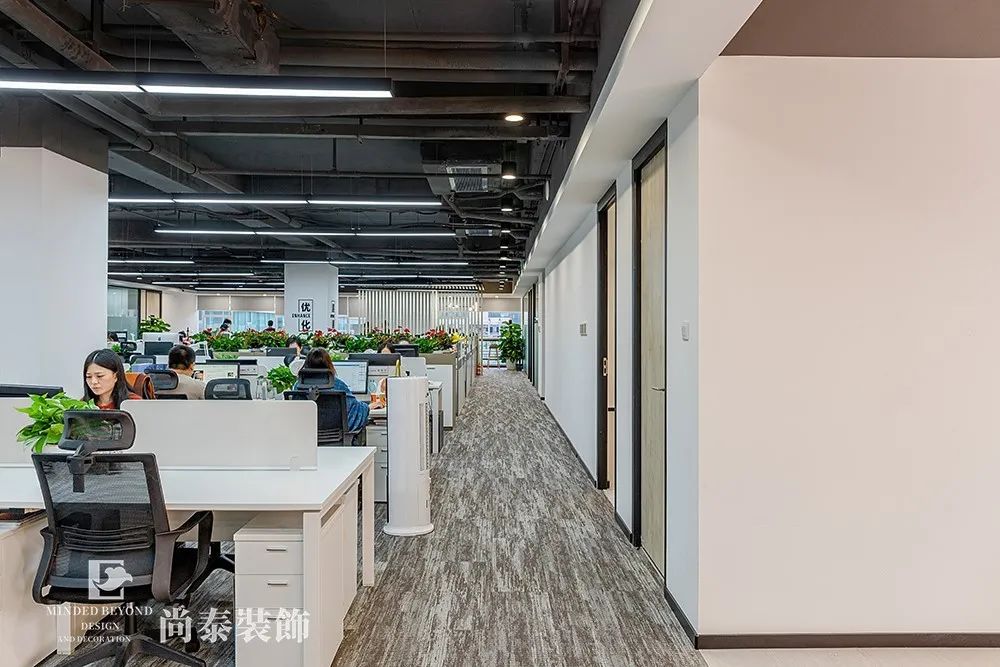 電子產(chǎn)品公司辦公室辦公空間裝修實(shí)景圖